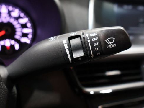 Used 2018 Kia Optima S image 37