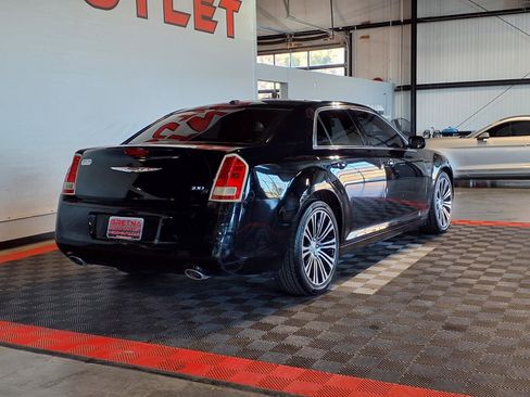 Used 2013 Chrysler 300 S w/ Luxury Group image 6