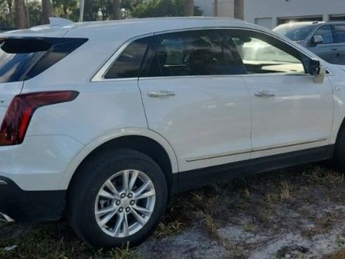 Certified 2022 Cadillac XT5 Luxury image 3