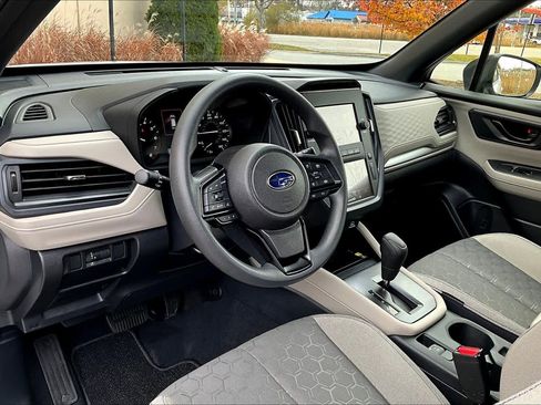 Used 2025 Subaru Forester image 17