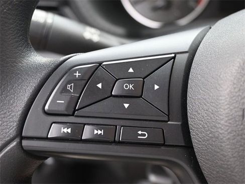 Used 2025 Nissan Sentra S image 16