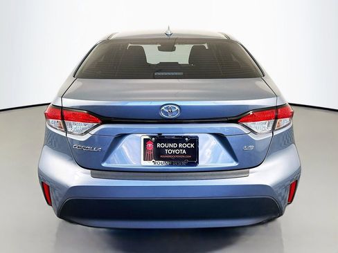 Used 2025 Toyota Corolla LE image 6