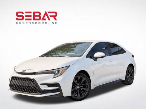 Used 2024 Toyota Corolla SE image 1