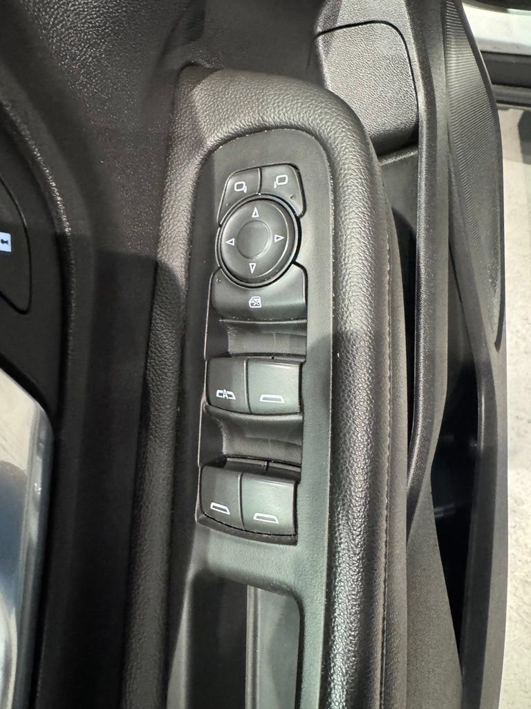 Used 2021 GMC Terrain SLE FWD image 13