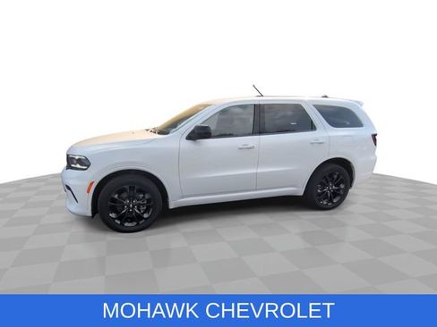 Used 2025 Dodge Durango GT AWD/4WD image 4