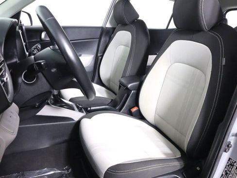 Used 2021 Hyundai Venue SEL FWD image 29