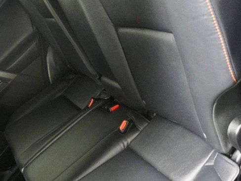 Used 2017 Toyota RAV4 SE image 5