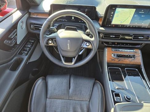 Used 2025 Lincoln Aviator Black Label w/ Black Label Special Edition image 14