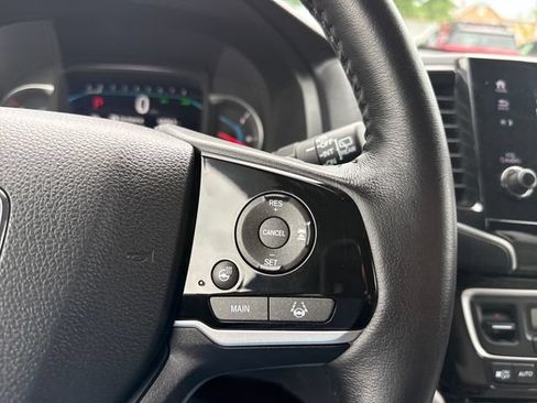Used 2019 Honda Pilot Touring image 32