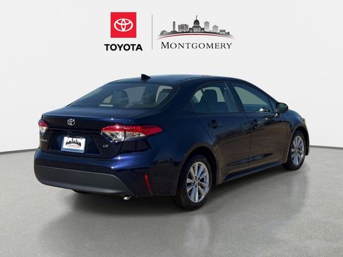 Used 2024 Toyota Corolla LE w/ LE Convenience Package image 3