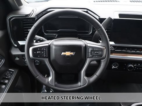 Used 2024 Chevrolet Silverado 1500 LT AWD/4WD image 5