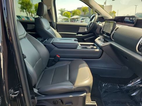 Certified 2025 Ford Expedition Active AWD/4WD image 16