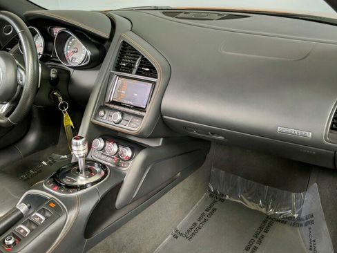 Used 2015 Audi R8 V8 w/ Full Leather Package image 18