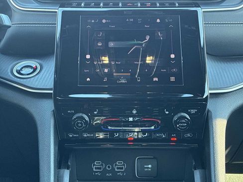 Certified 2024 Jeep Grand Cherokee L Laredo image 16