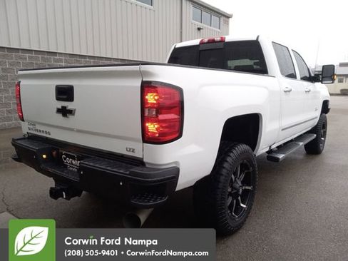 Used 2019 Chevrolet Silverado 2500 LTZ w/ Duramax Plus Package image 3