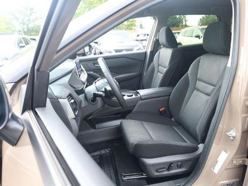 Certified 2025 Nissan Rogue SV AWD/4WD image 8
