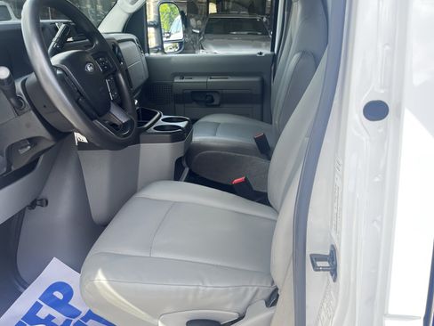 Certified 2024 Ford E-350 and Econoline 350 Super Duty w/ Power Windows & Locks Group RWD image 14