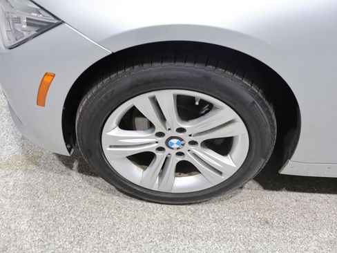 Used 2017 BMW 330i xDrive Sedan AWD/4WD image 10