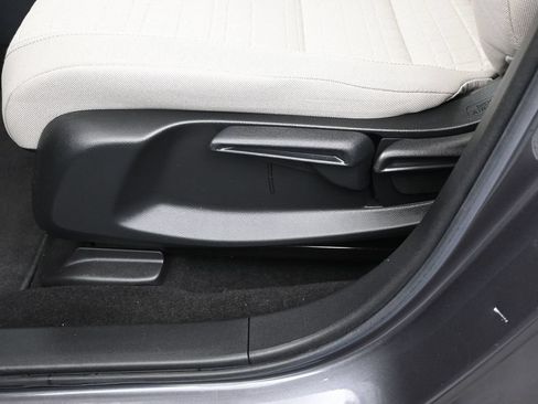 Certified 2024 Honda HR-V LX image 16