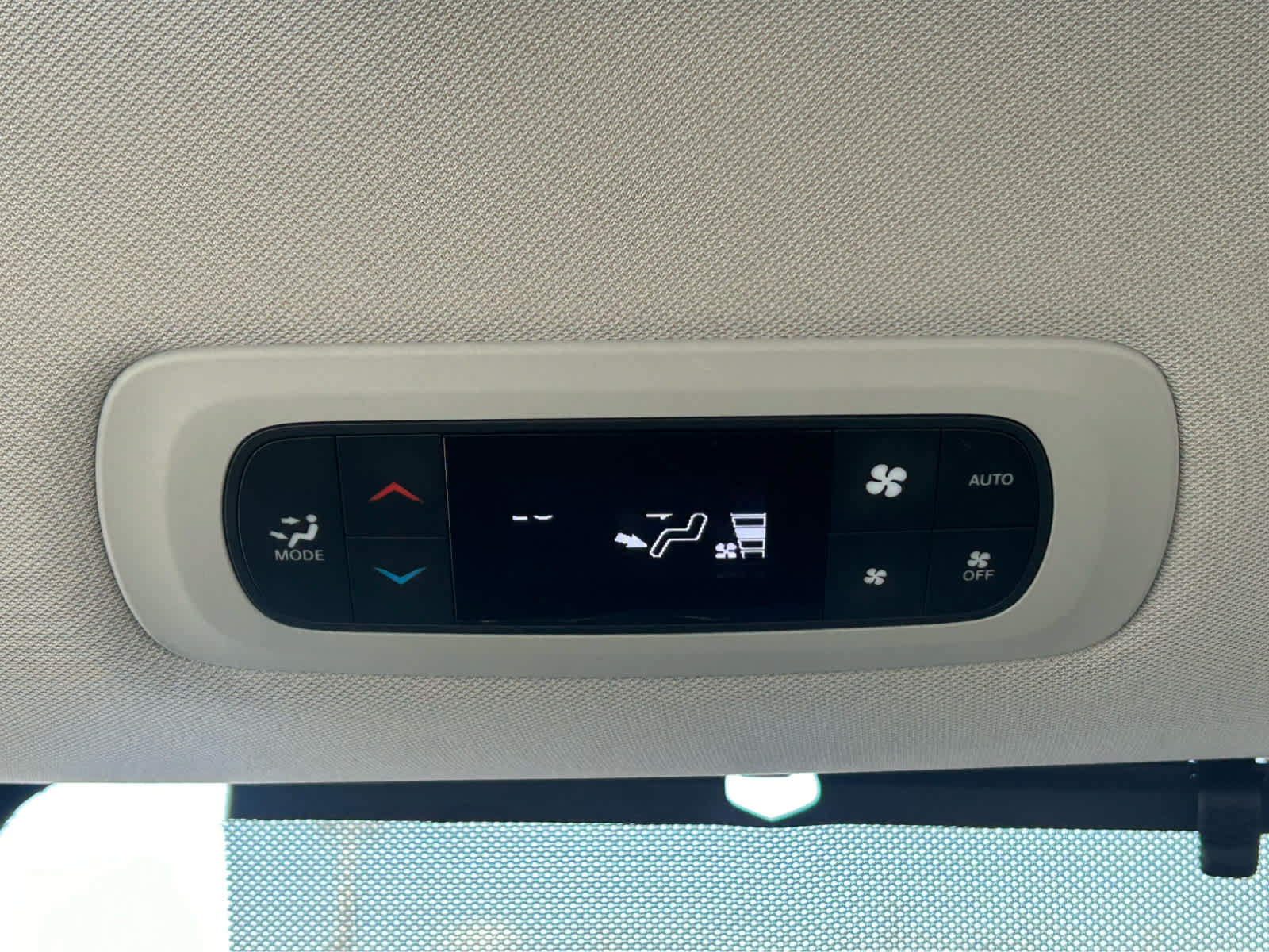 Used 2018 Chrysler Pacifica Touring Plus FWD image 22