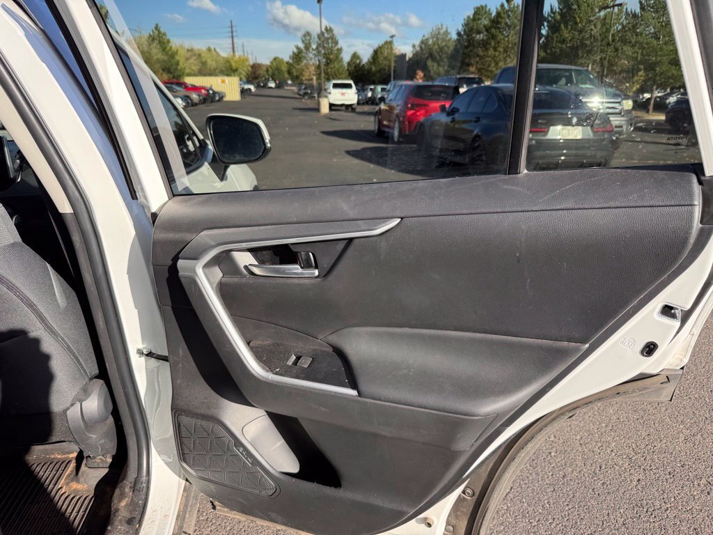 Used 2025 Toyota RAV4 XLE w/ Convenience Package AWD/4WD image 17