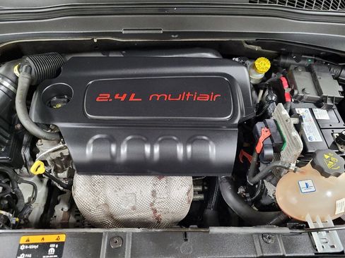 Used 2017 Jeep Renegade Trailhawk image 30