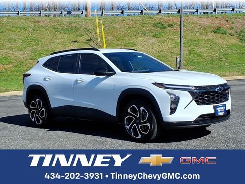 Used 2024 Chevrolet Trax RS w/ Driver Confidence Package image 1