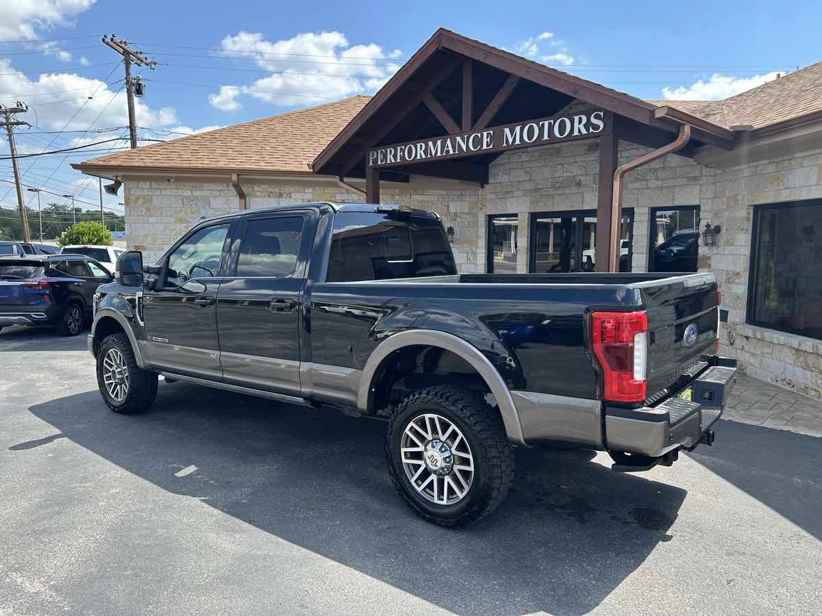Used 2018 Ford F250 King Ranch w/ King Ranch Ultimate Package AWD/4WD image 3