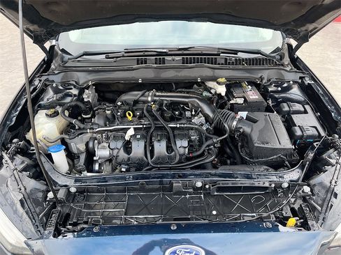 Used 2020 Ford Fusion SE image 29