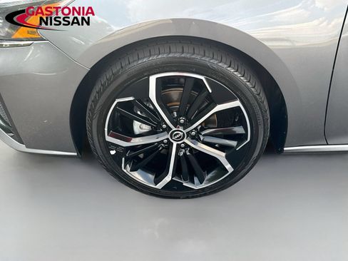 Used 2024 Nissan Altima 2.5 SR FWD image 38