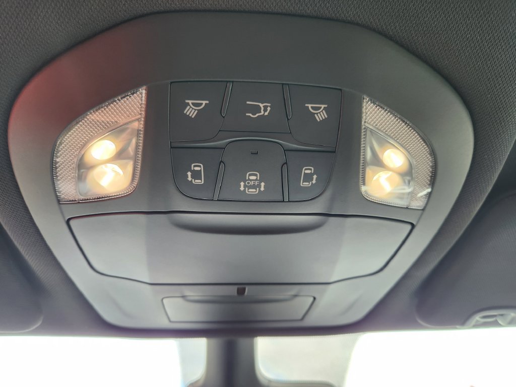 New 2027 Chrysler Pacifica Select FWD image 33
