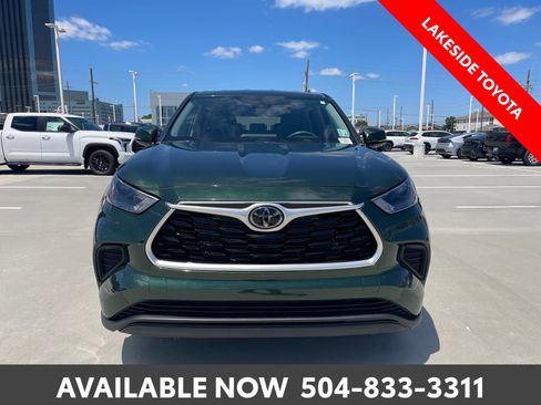 Used 2023 Toyota Highlander L FWD image 8