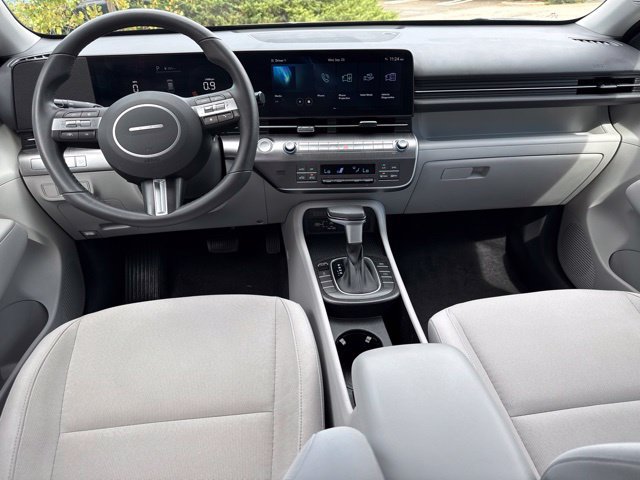 Used 2024 Hyundai Kona SEL AWD/4WD image 4