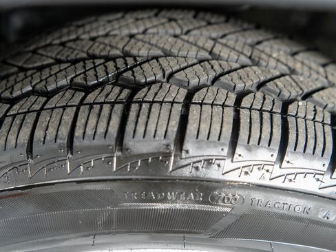 Used 2015 Subaru Forester 2.5i Premium w/ All-Weather Package image 27