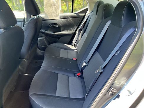 Used 2025 Nissan Sentra SV FWD image 15