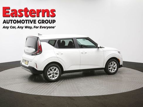 Used 2025 Kia Soul LX w/ LX Technology Package image 40