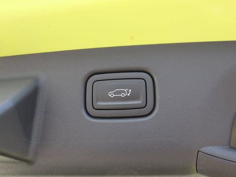 Used 2024 Hyundai Kona Limited FWD image 40