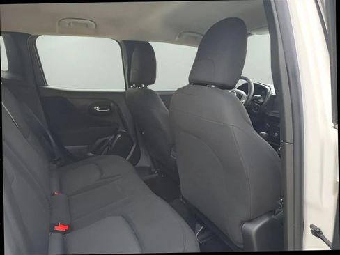 Used 2021 Jeep Renegade Sport w/ Sport Appearance Group FWD image 19