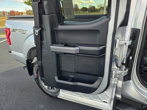 Used 2016 Ford F150 XLT w/ Equipment Group 302A Luxury image 9