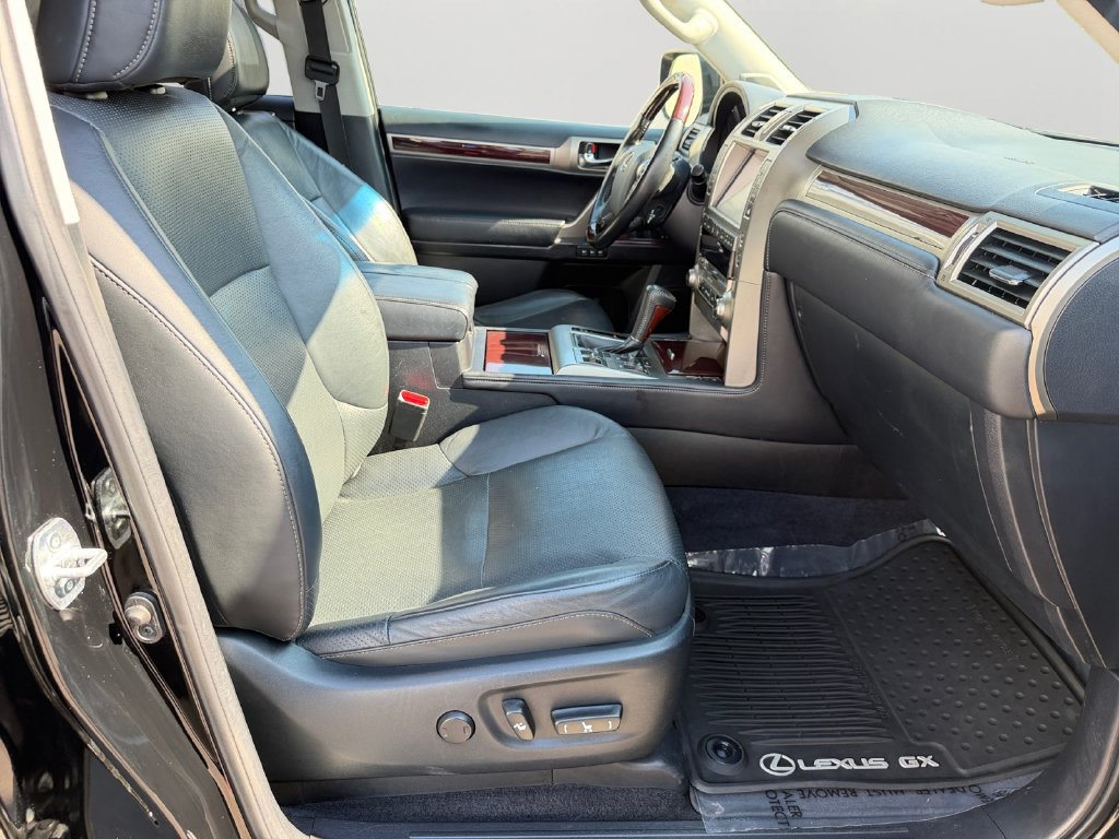 Used 2019 Lexus GX 460 Luxury AWD/4WD image 12