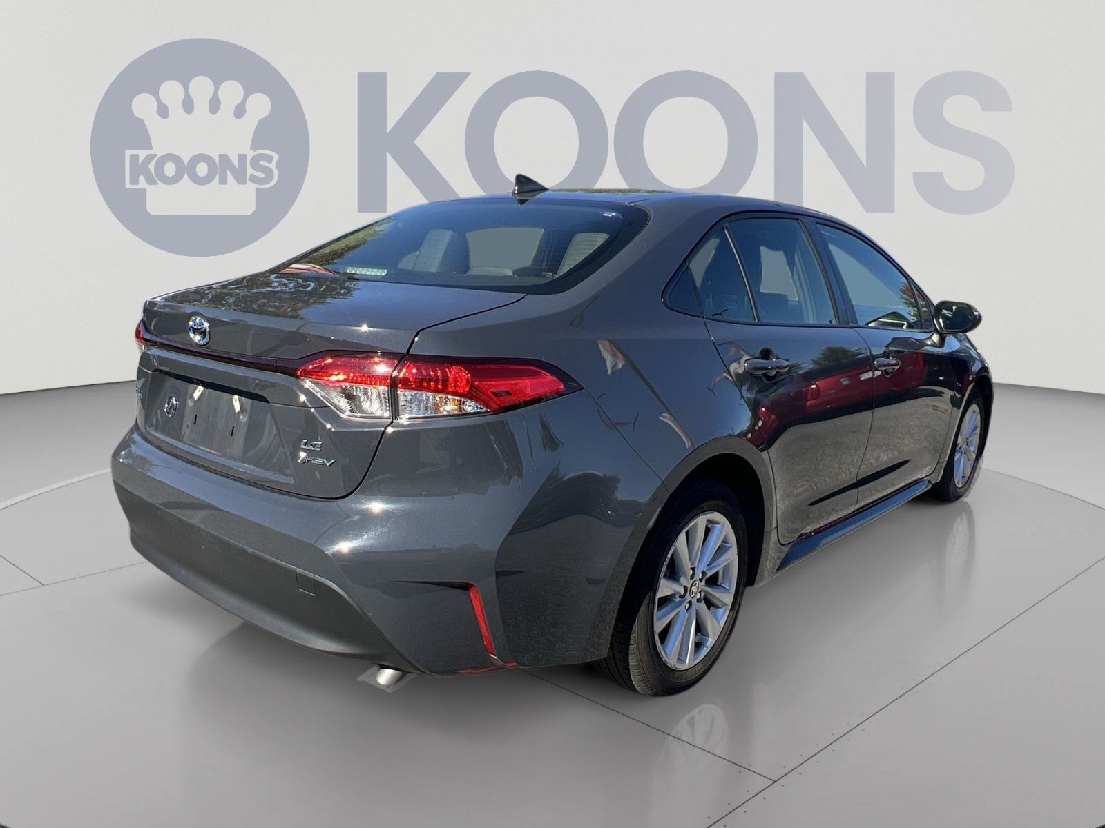 Used 2025 Toyota Corolla LE w/ LE Premium Package FWD image 11
