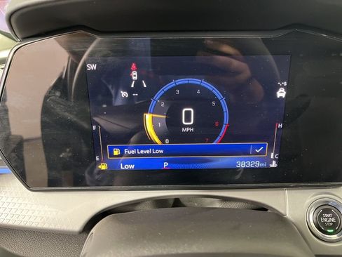 Certified 2025 Chevrolet Trax LT image 33