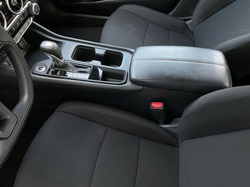 Used 2025 Nissan Sentra S image 30