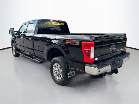 Used 2017 Ford F350 XLT w/ XLT Premium Package image 5