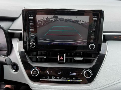 Used 2020 Toyota Corolla SE w/ SE Premium Package FWD image 23