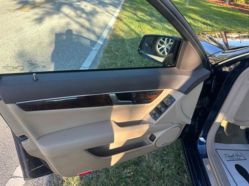 Used 2012 Mercedes-Benz C 300 Luxury image 18