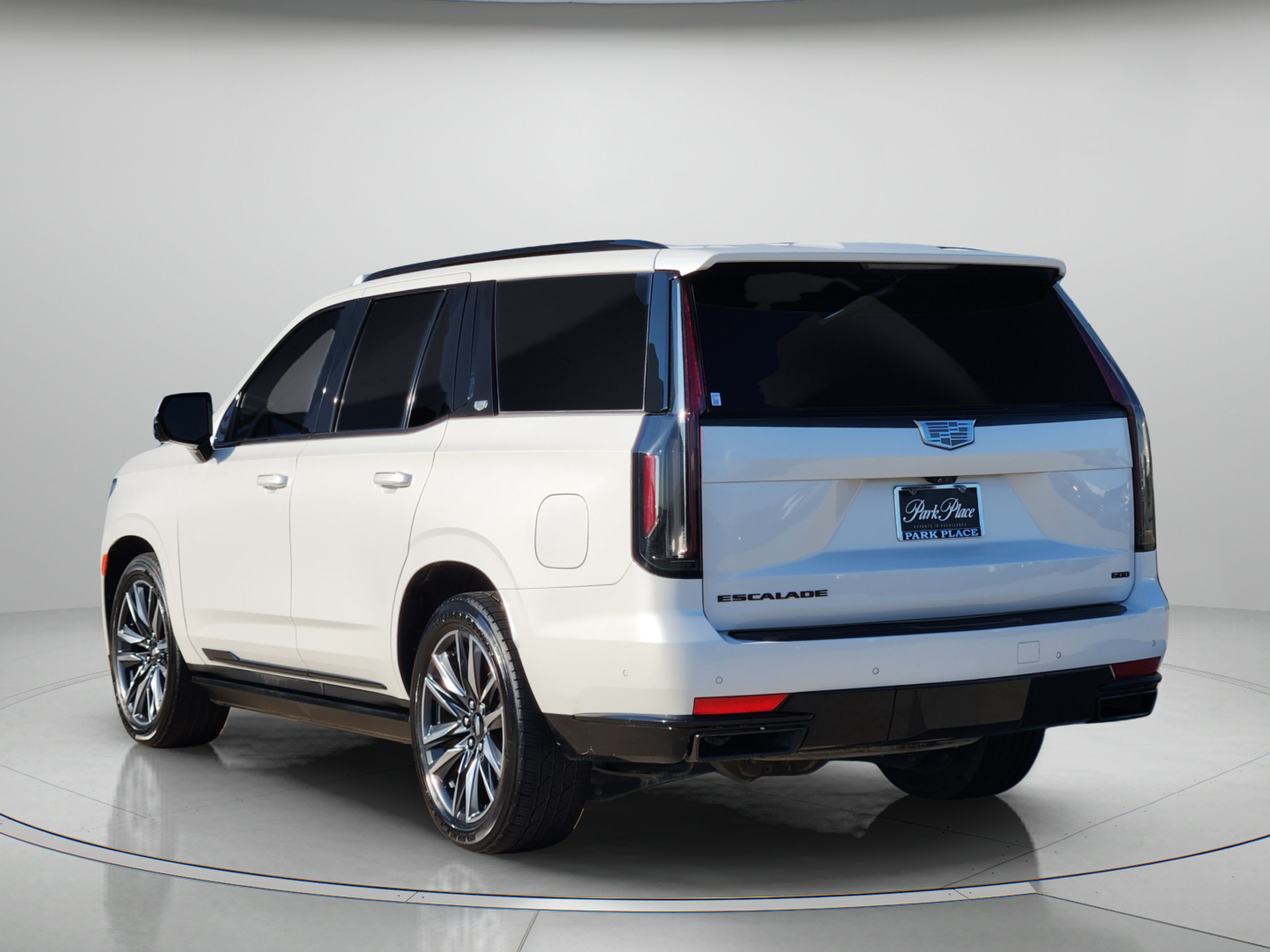 Used 2021 Cadillac Escalade Sport w/ Driver Assist Tech Package AWD/4WD image 3
