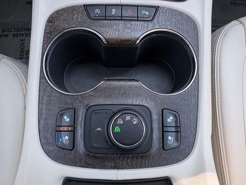 Used 2023 GMC Acadia Denali AWD/4WD image 14