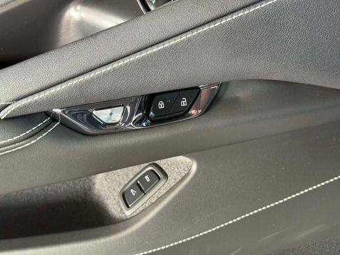 Used 2024 Chevrolet Corvette Z06 w/ Stealth Interior Trim Package image 27