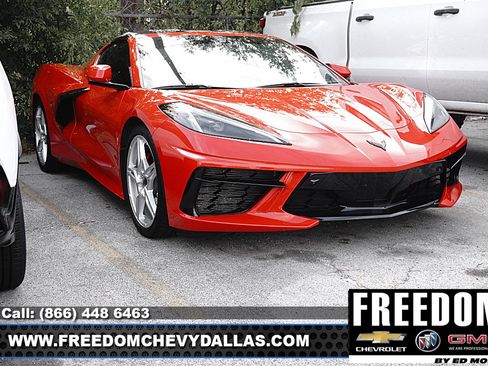 Used 2022 Chevrolet Corvette Stingray Preferred Cpe w/ 2LT RWD image 1